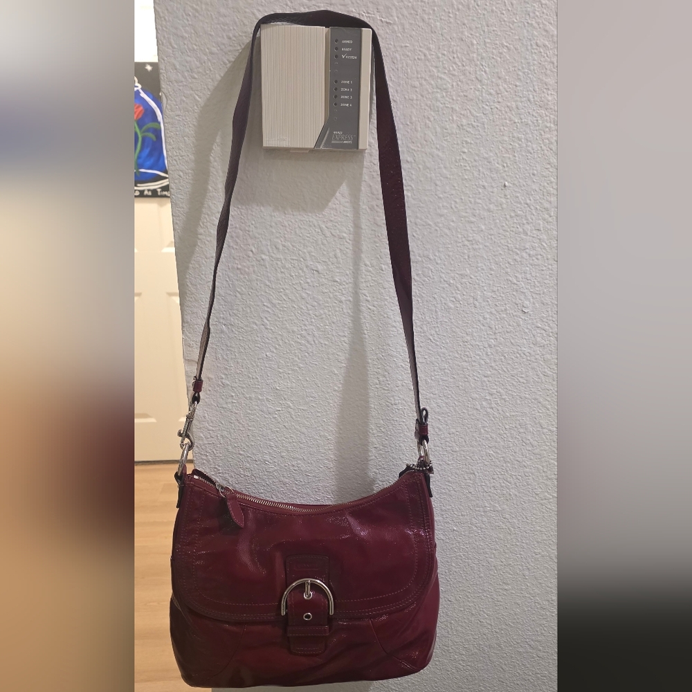 Elegant Burgundy Shoulder Bag